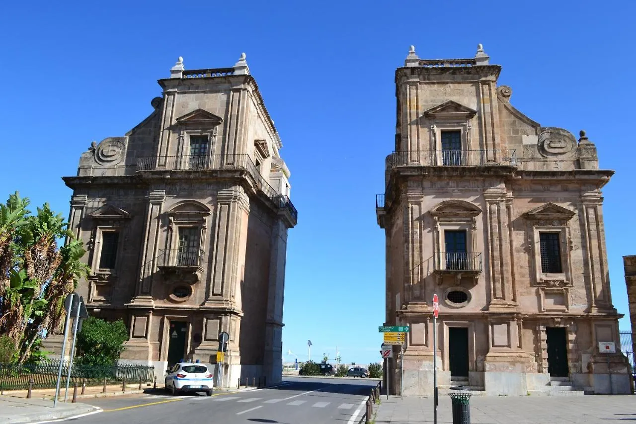 *** Vandrerhjem Via Zara Vandrehjem Palermo Italien